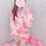 【60分6980円】華金に豪華メンバー！ちっぱい、巨乳、ロリにギャル！様々な美少女と会える立川JKリフレ